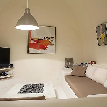 Coco Canava Villa Emporio (Santorini)