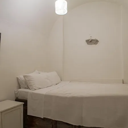 Coco Canava Villa Emporio (Santorini)